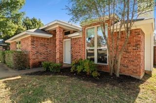 401 Caviness Drive, Grapevine, TX 76051