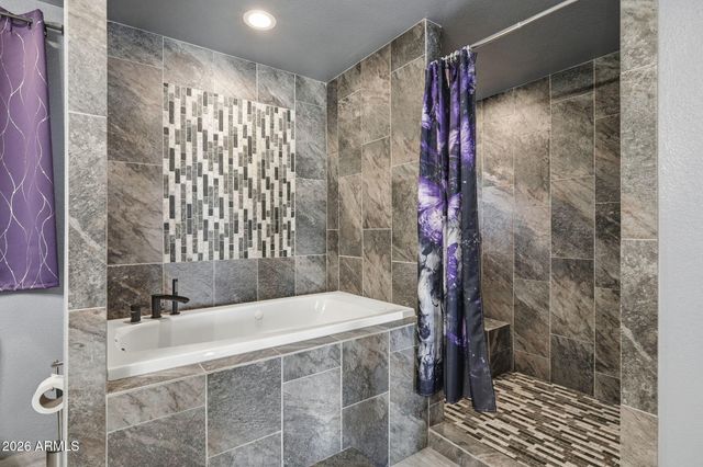 104 W PIEDMONT Road, Phoenix, AZ 85041