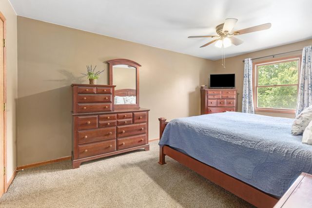 889 Rustic Acres Lane, Hebron, IN 46341