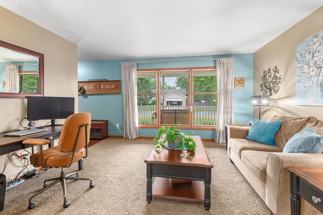 889 Rustic Acres Lane, Hebron, IN 46341