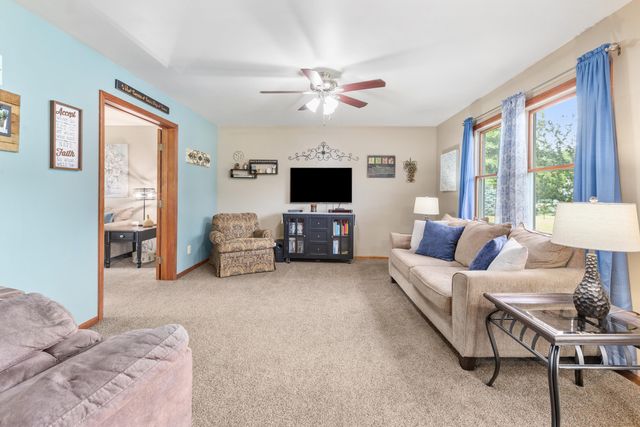 889 Rustic Acres Lane, Hebron, IN 46341