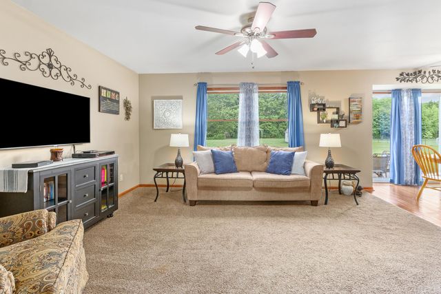 889 Rustic Acres Lane, Hebron, IN 46341