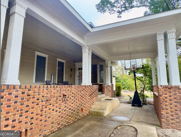 1615 N Patterson Street, Valdosta, GA 31601