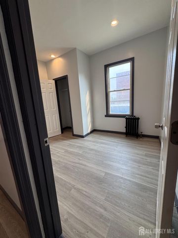 211 N 13th Street 2, Newark, NJ 07107