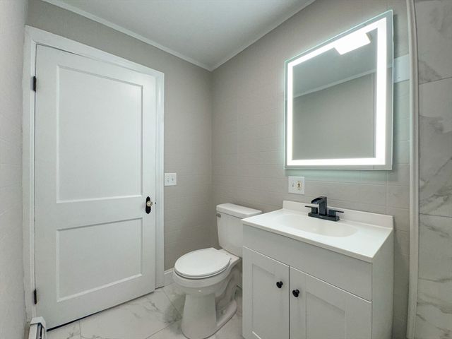 198 School St N, Barre, MA 01005