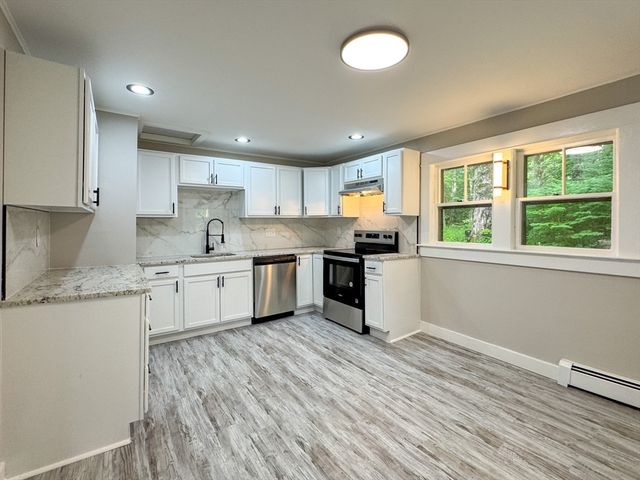 198 School St N, Barre, MA 01005