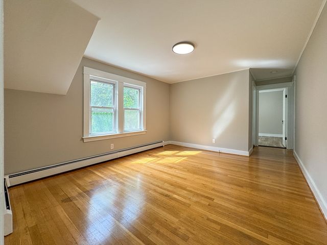 198 School St N, Barre, MA 01005