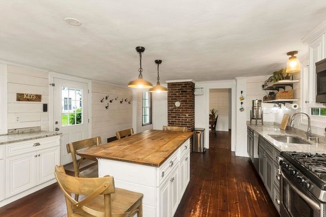 20 Worcester St, Grafton, MA 01519