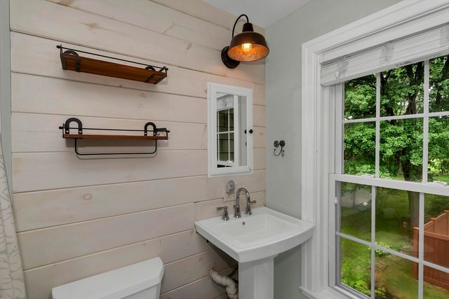 20 Worcester St, Grafton, MA 01519
