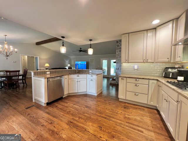 416 Glade Road, Mount Airy, GA 30563