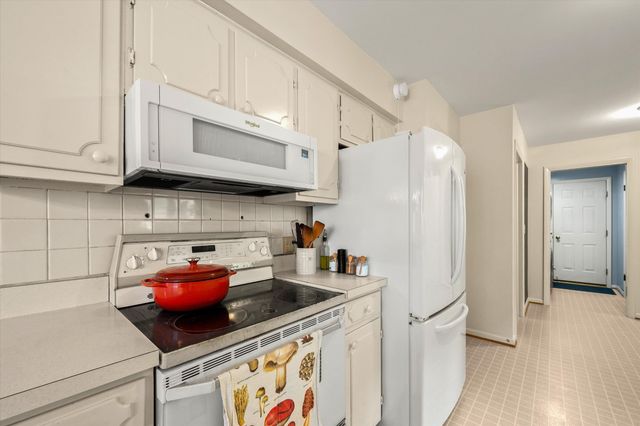 2630 Kimberley Road, Ann Arbor, MI 48104