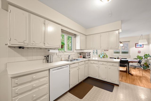 2630 Kimberley Road, Ann Arbor, MI 48104