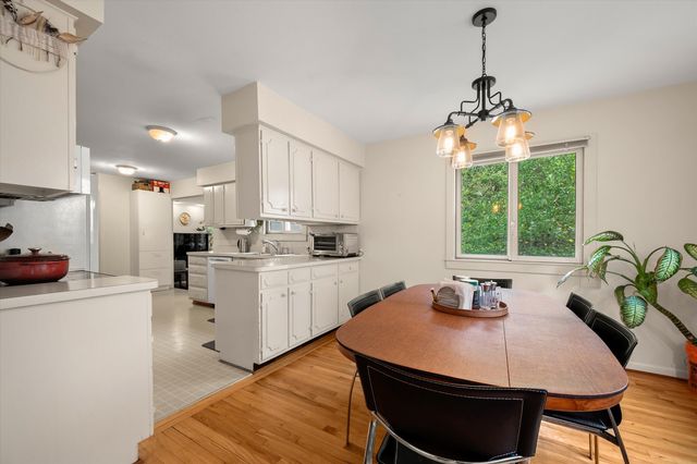2630 Kimberley Road, Ann Arbor, MI 48104