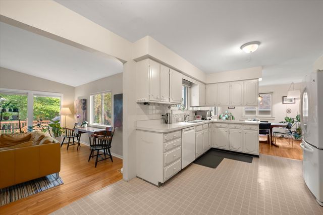 2630 Kimberley Road, Ann Arbor, MI 48104