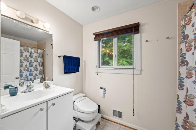 2630 Kimberley Road, Ann Arbor, MI 48104