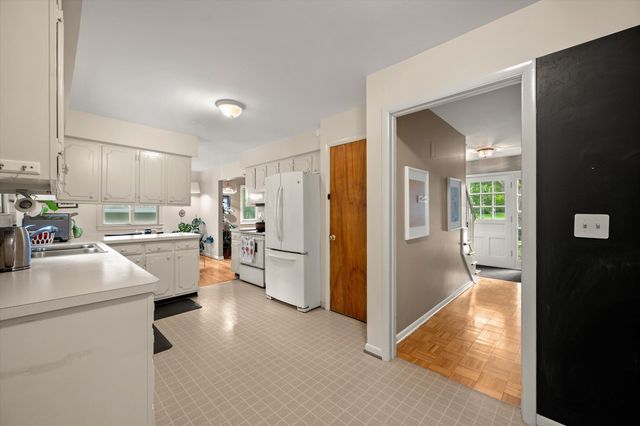2630 Kimberley Road, Ann Arbor, MI 48104