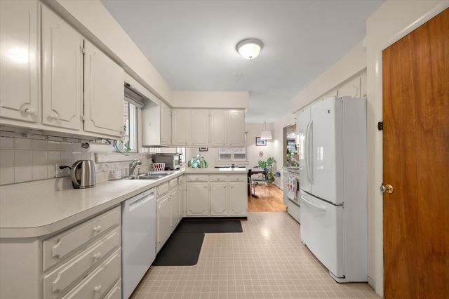 2630 Kimberley Road, Ann Arbor, MI 48104