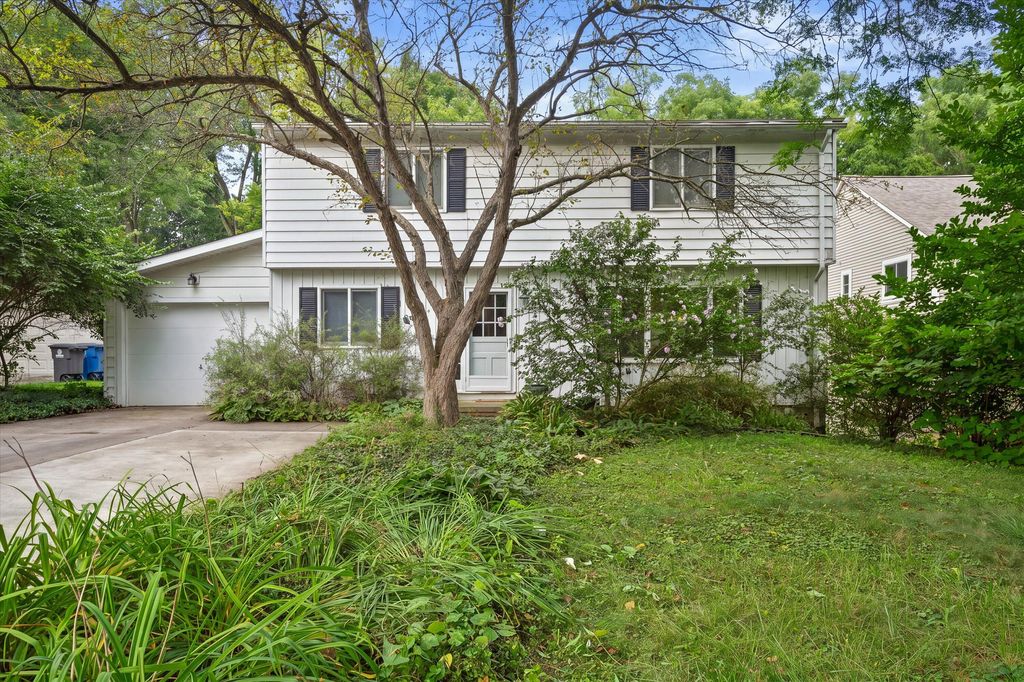 2630 Kimberley Road, Ann Arbor, MI 48104