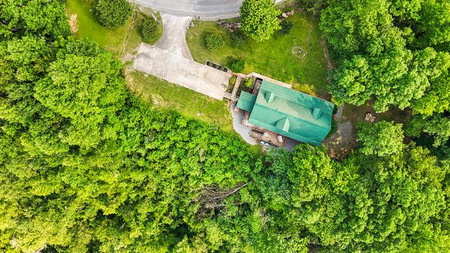 2875 Stage Coach Road, Sewanee, TN 37375