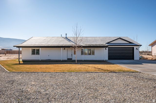 4236 N MAPLE CIR, Enoch, UT 84721