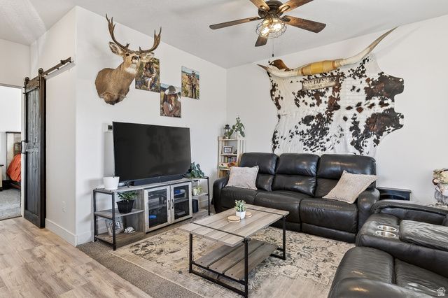 4236 N MAPLE CIR, Enoch, UT 84721