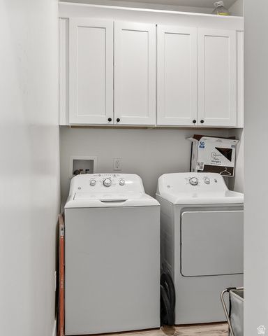 4236 N MAPLE CIR, Enoch, UT 84721