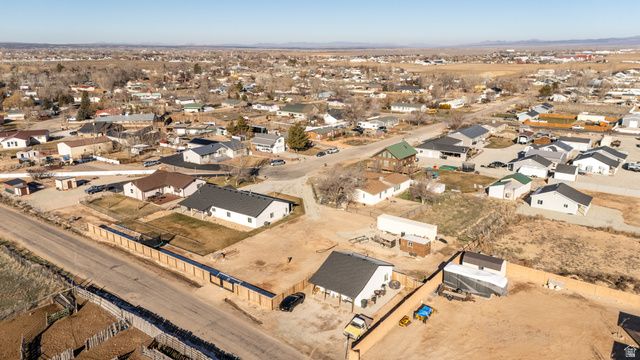 4236 N MAPLE CIR, Enoch, UT 84721