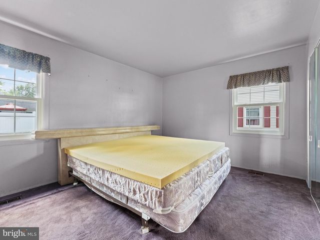 203 EVERGREEN DR, Willingboro, NJ 08046