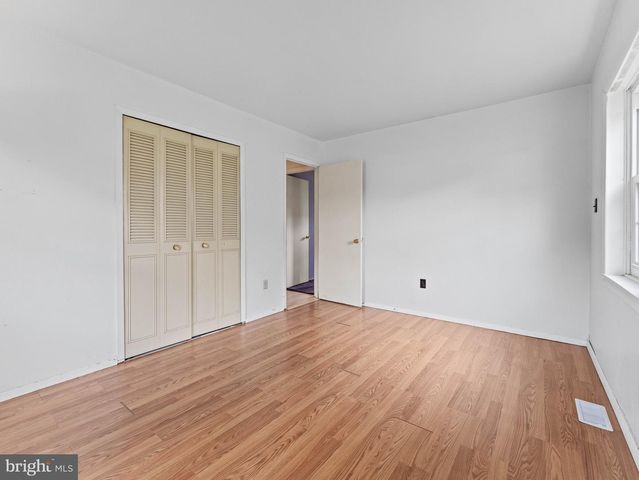203 EVERGREEN DR, Willingboro, NJ 08046