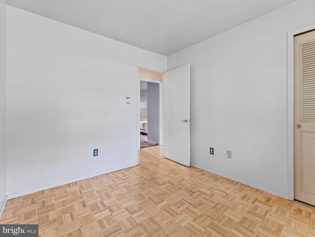 203 EVERGREEN DR, Willingboro, NJ 08046