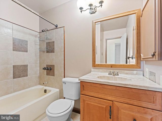 203 EVERGREEN DR, Willingboro, NJ 08046
