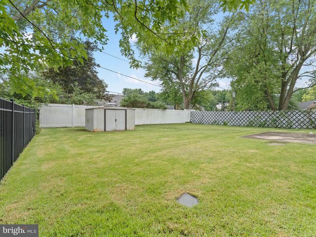 203 EVERGREEN DR, Willingboro, NJ 08046