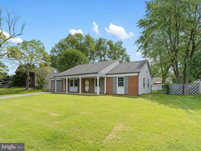 203 EVERGREEN DR, Willingboro, NJ 08046