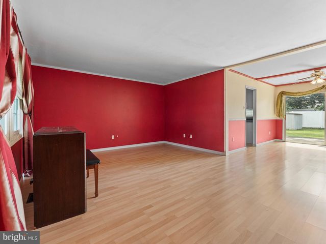 203 EVERGREEN DR, Willingboro, NJ 08046