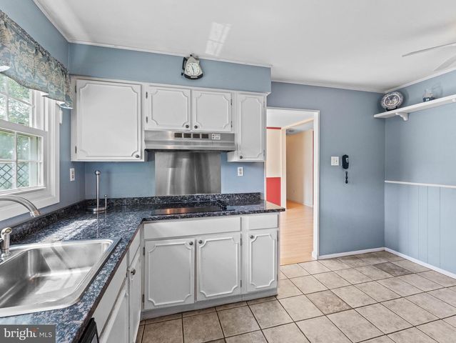203 EVERGREEN DR, Willingboro, NJ 08046