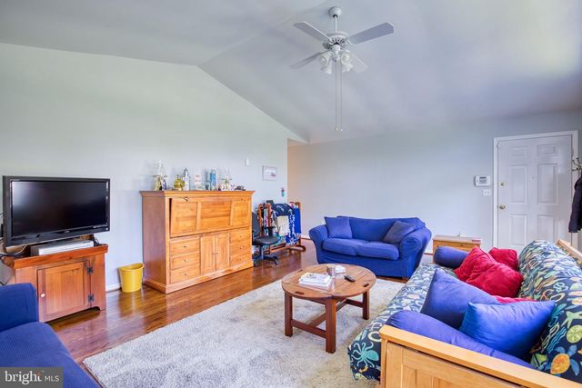 708 MONUMENT DR, Montross, VA 22520