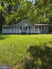 708 MONUMENT DR, Montross, VA 22520