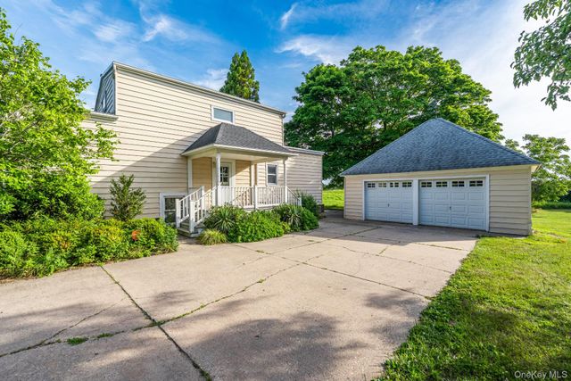 2380 S Harbor Road, Southold, NY 11971