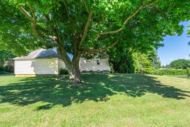 2380 S Harbor Road, Southold, NY 11971