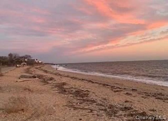 2380 S Harbor Road, Southold, NY 11971