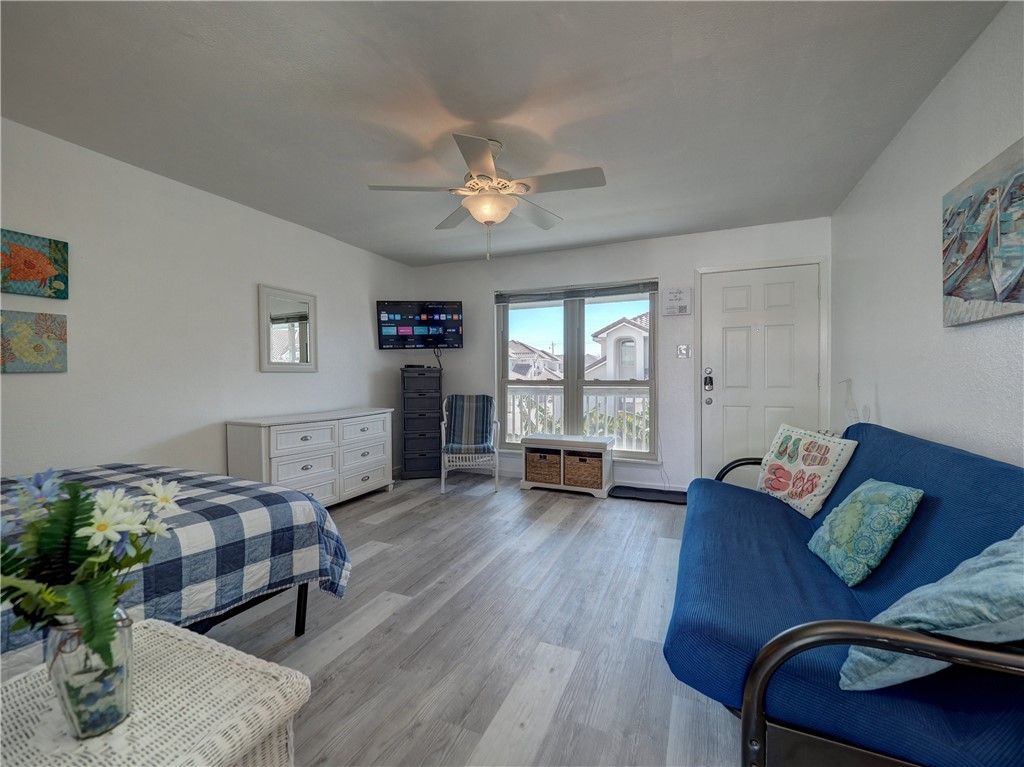 14898 Granada Dr 11, Corpus Christi, TX 78418 — photo 3