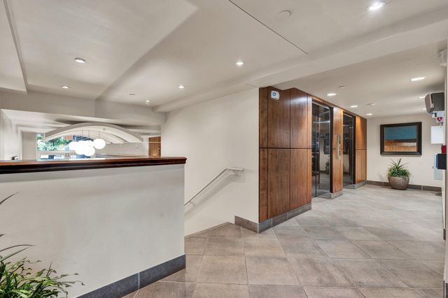 4 Cherokee Boulevard 225, Chattanooga, TN 37405