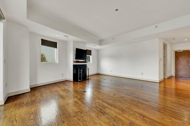 4 Cherokee Boulevard 225, Chattanooga, TN 37405