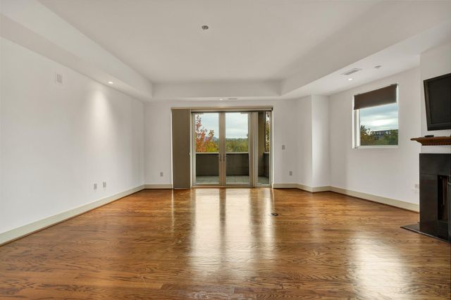 4 Cherokee Boulevard 225, Chattanooga, TN 37405