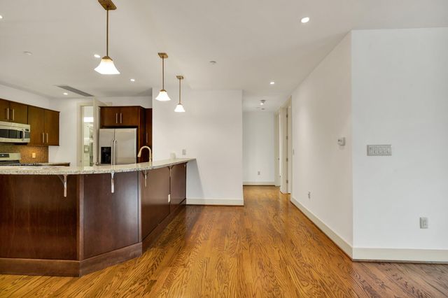 4 Cherokee Boulevard 225, Chattanooga, TN 37405