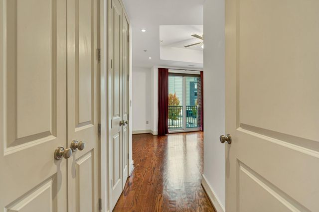 4 Cherokee Boulevard 225, Chattanooga, TN 37405
