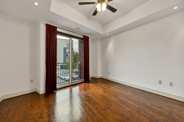 4 Cherokee Boulevard 225, Chattanooga, TN 37405