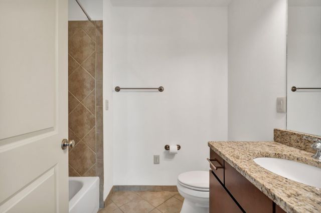 4 Cherokee Boulevard 225, Chattanooga, TN 37405