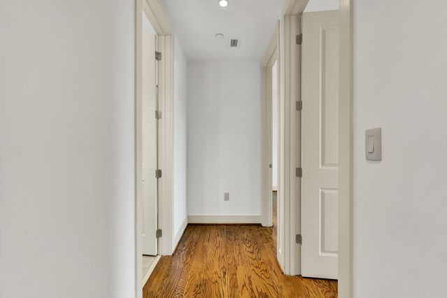 4 Cherokee Boulevard 225, Chattanooga, TN 37405