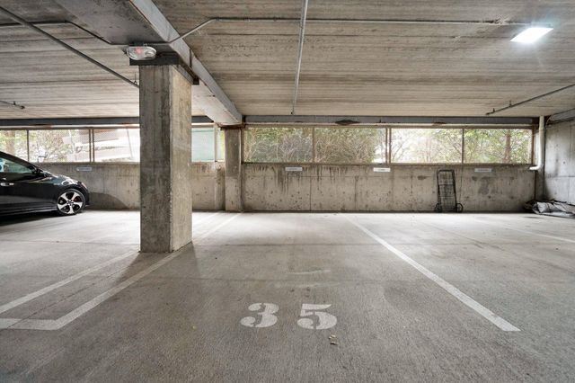4 Cherokee Boulevard 225, Chattanooga, TN 37405